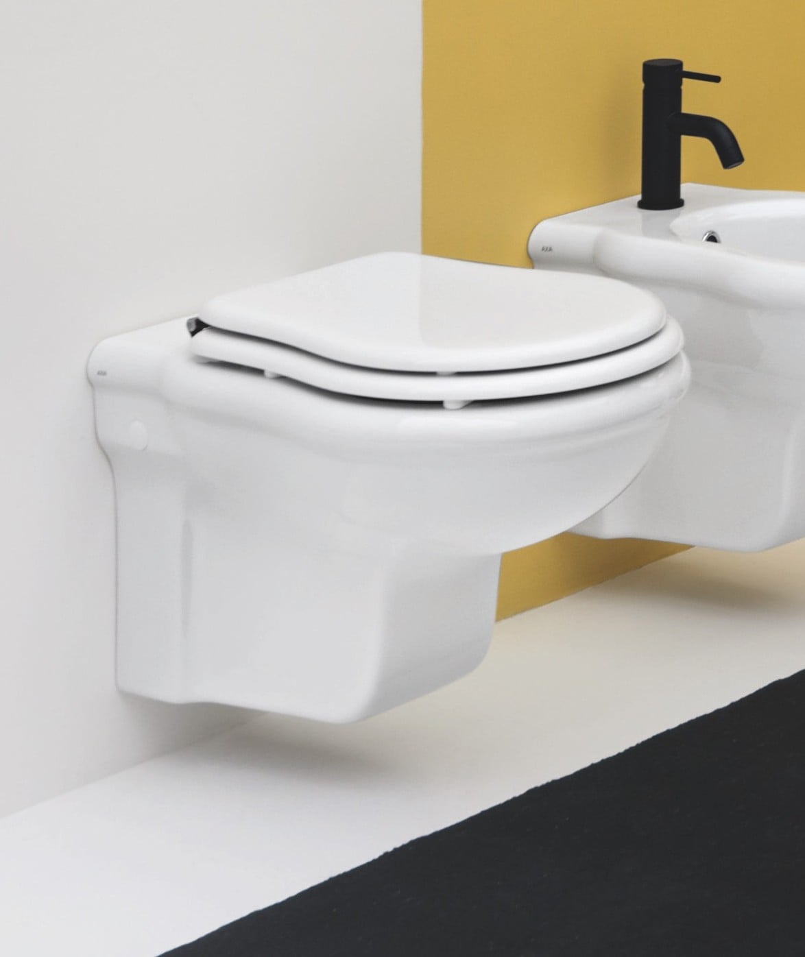 Copriwater Contea AXA originale in resina o legno massello di noce | KoseDiCasa